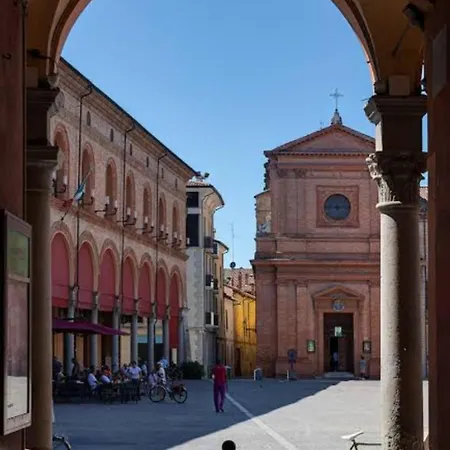 Maison Carducci إيمولا